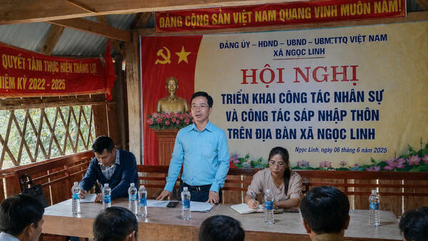 TĂNG CƯỜNG  CÔNG TÁC TUYÊN TRUYỀN, TẠO SỰ ĐỒNG THUẬN TRONG NHÂN DÂN VỀ VIỆC SẮP XẾP, SÁP NHẬP THÔN TRÊN ĐỊA BÀN XÃ NGỌC LINH.